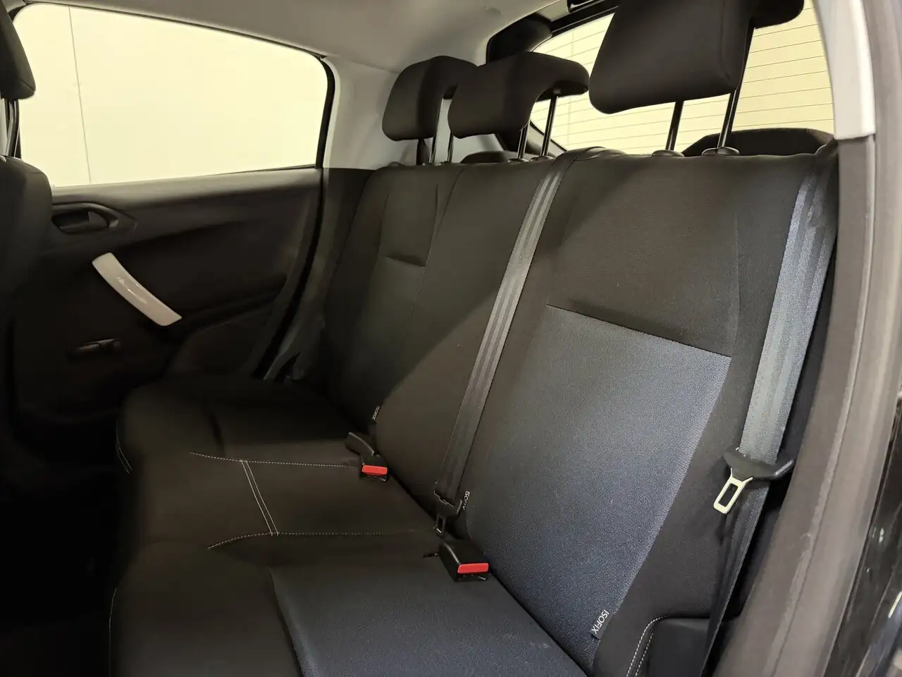 Peugeot 208 - 9