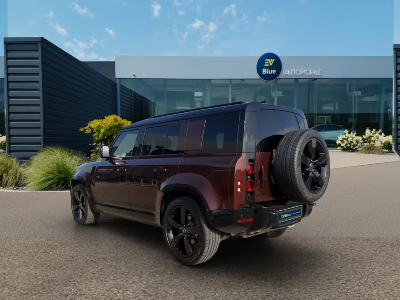 Land Rover Defender - 3