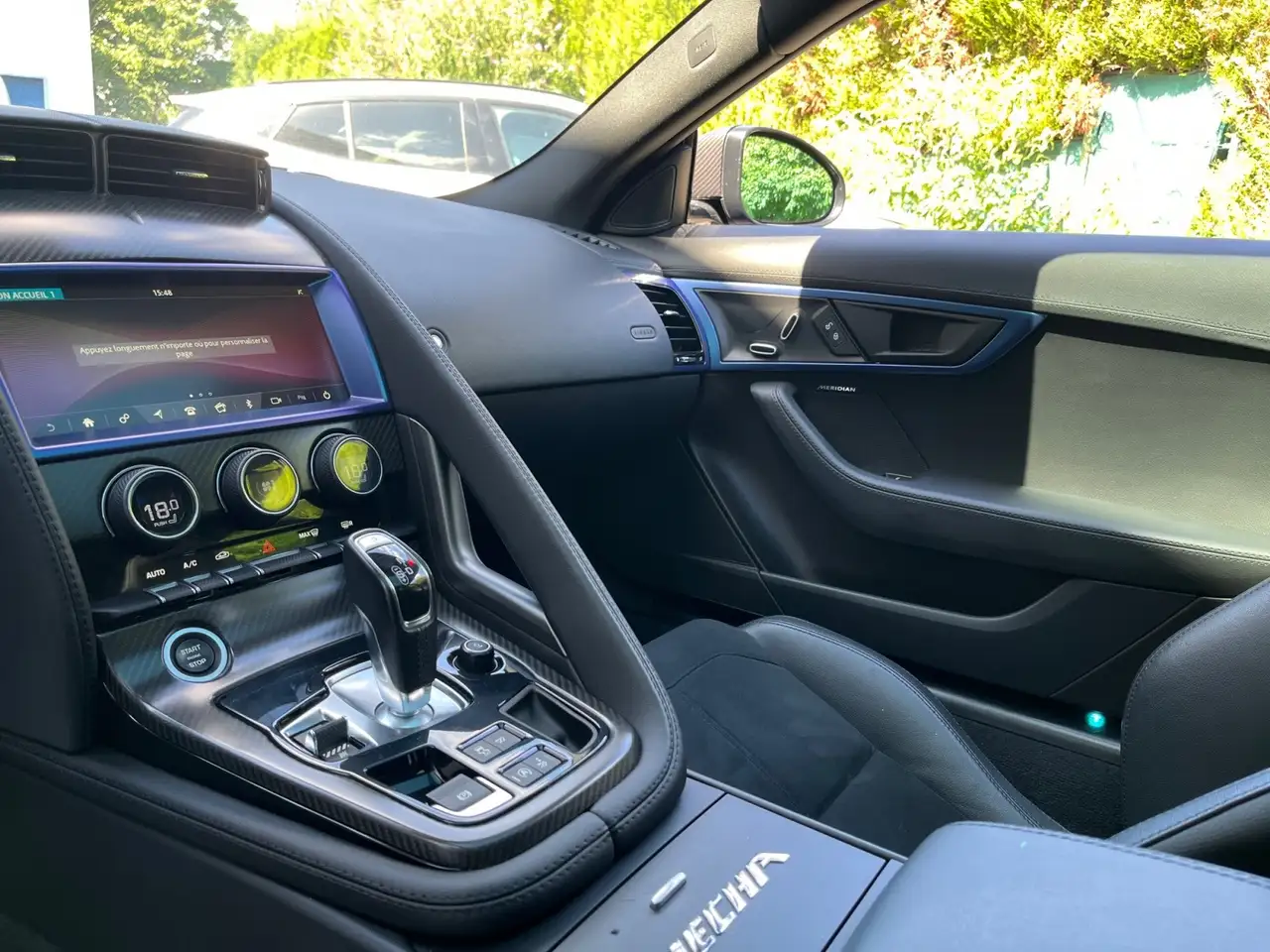 Jaguar F-Type - 11