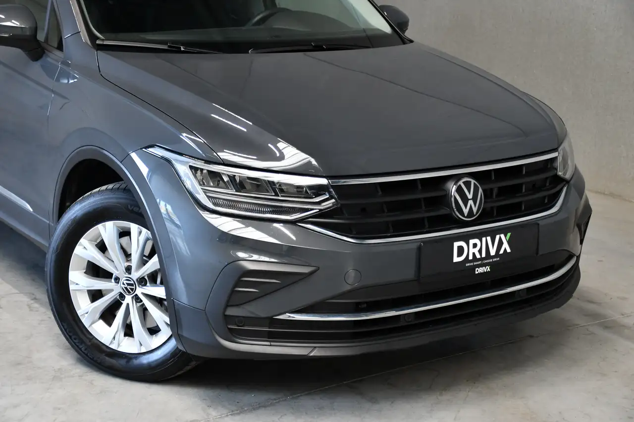 Volkswagen Tiguan - 2