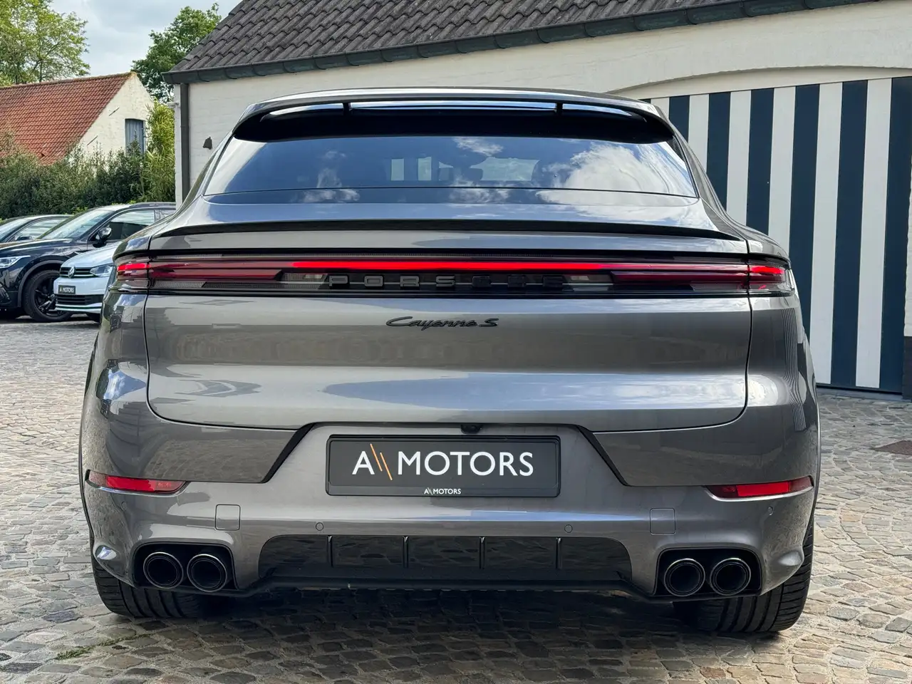 Porsche Cayenne - 4