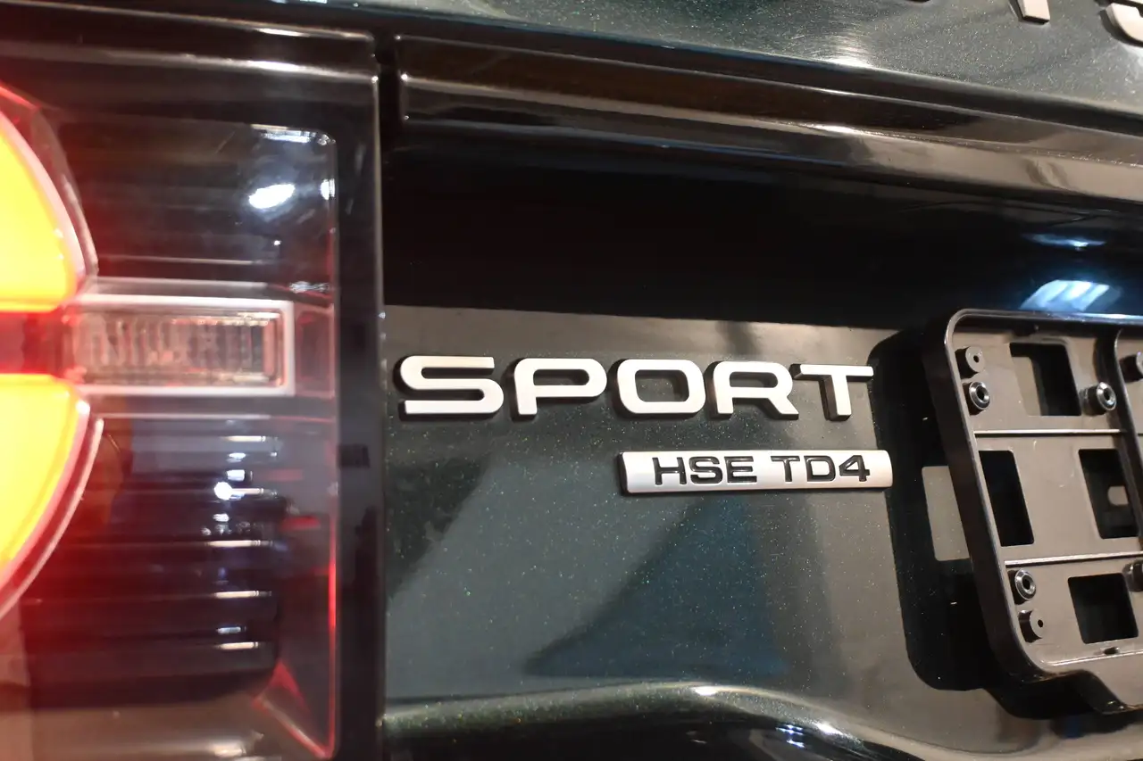 Land Rover Discovery Sport - 9
