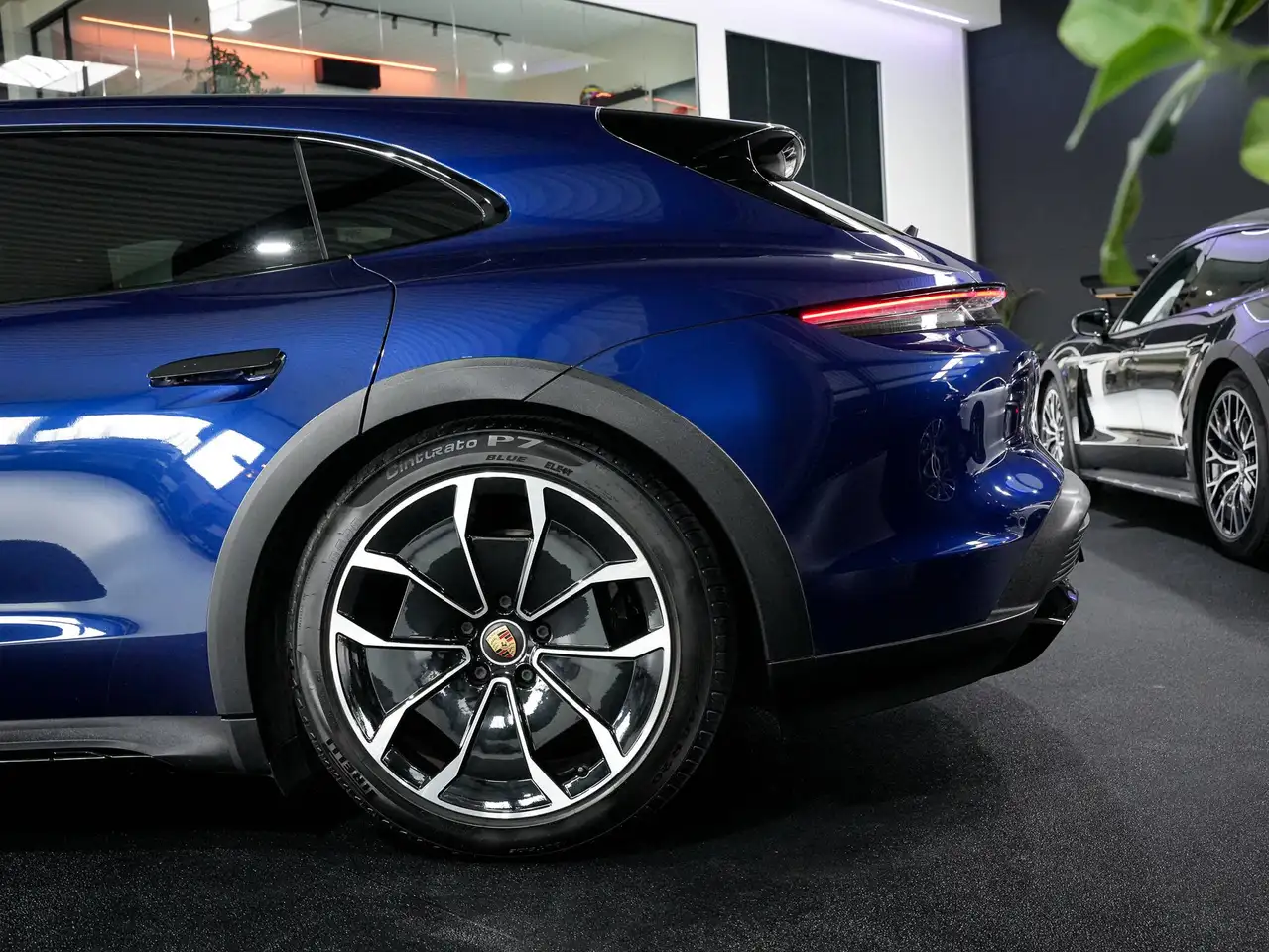 Porsche Taycan - 3