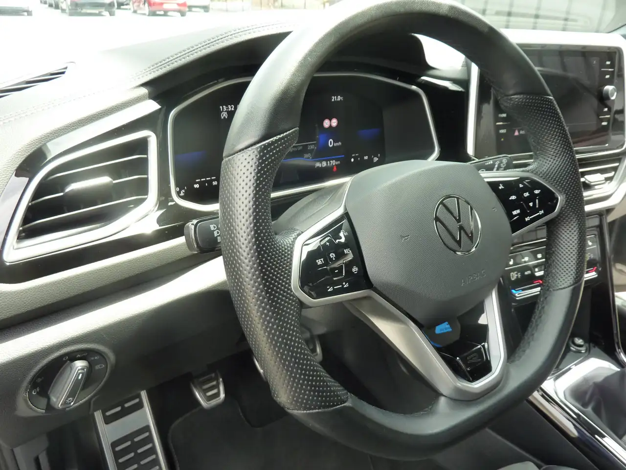 Volkswagen T-Roc - 11