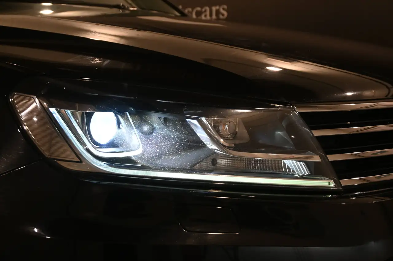 Volkswagen Touareg - 4