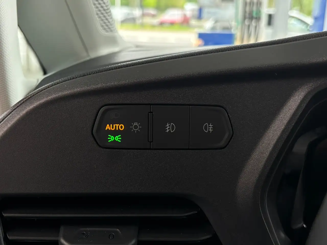 Ford Transit Connect - 9