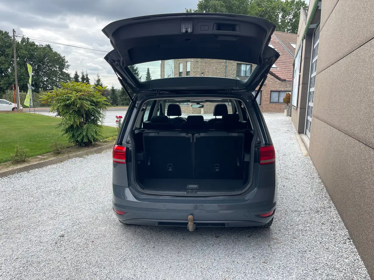 Volkswagen Touran - 5
