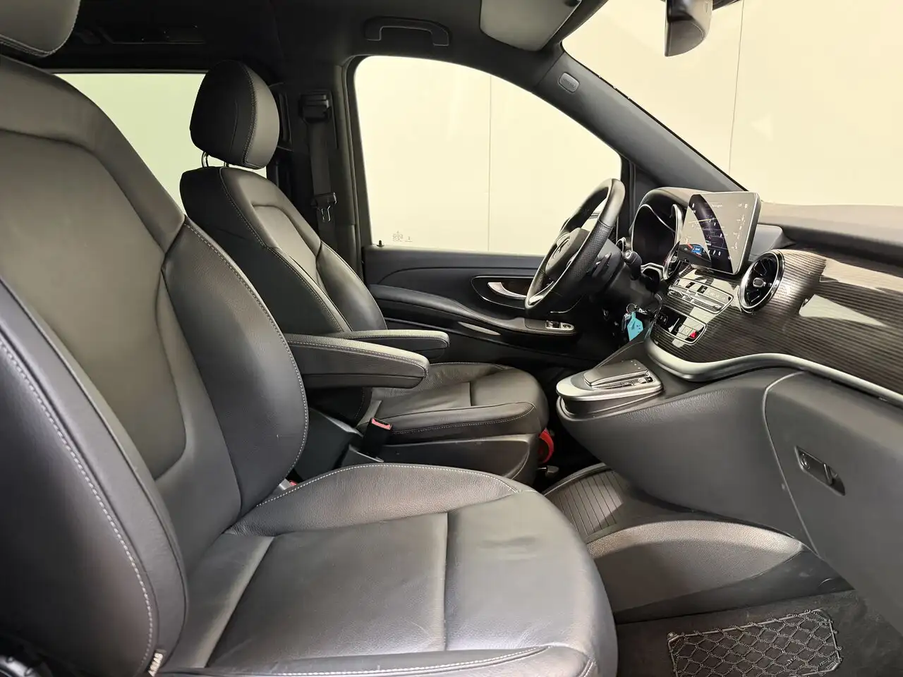 Mercedes-Benz EQV 300 - 2