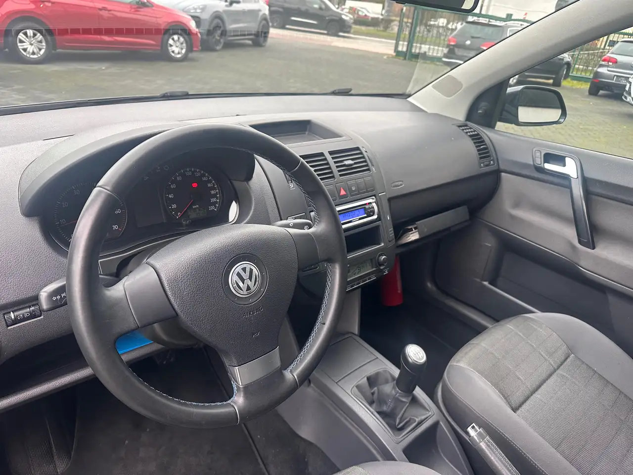 Volkswagen Polo - 8