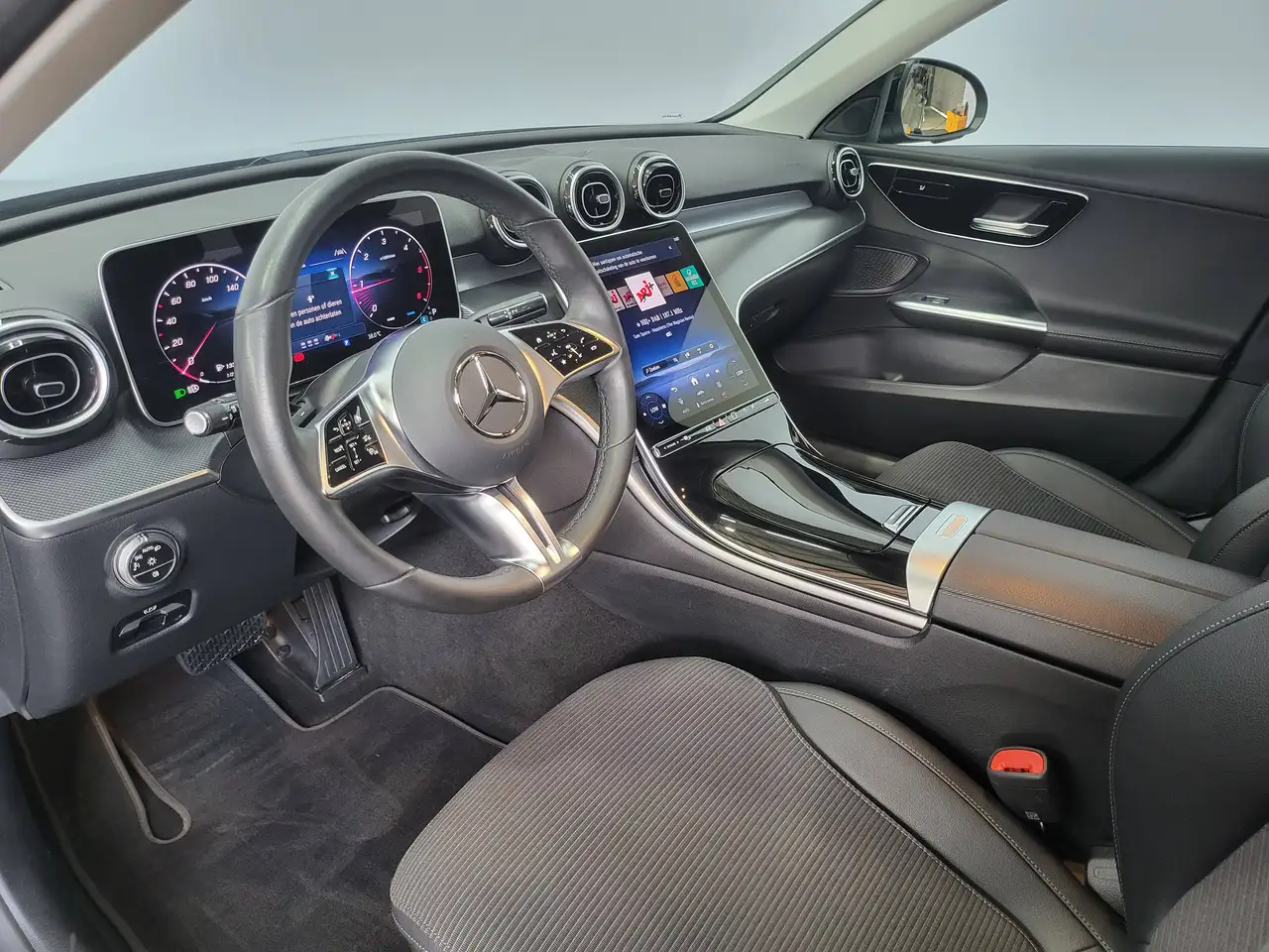 Mercedes-Benz C 200 - 11