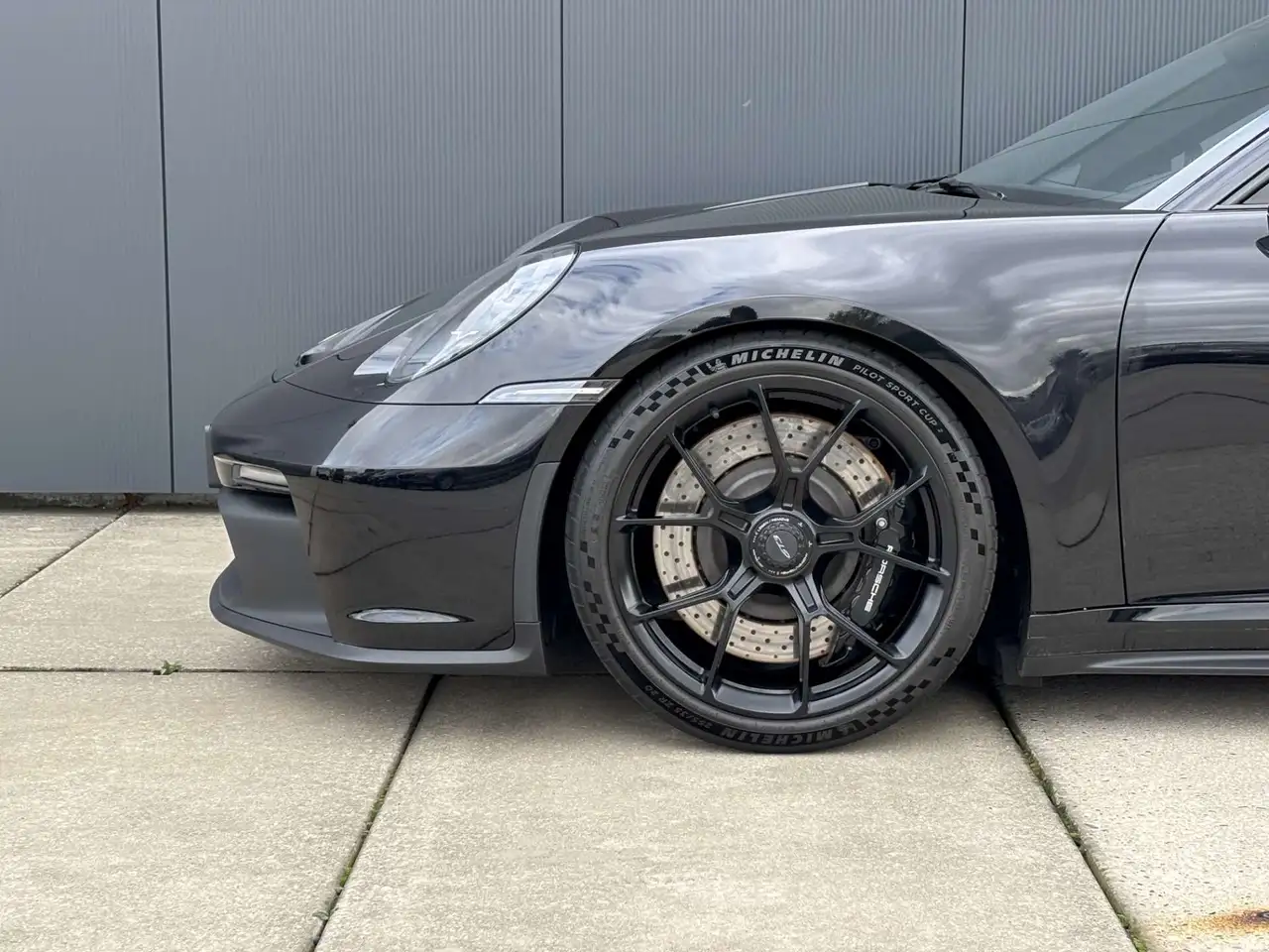 Porsche 992 - 10
