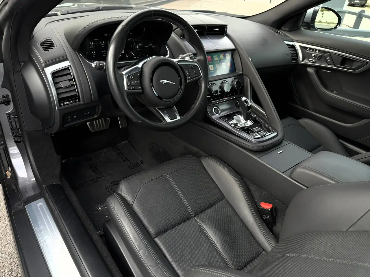 Jaguar F-Type - 11
