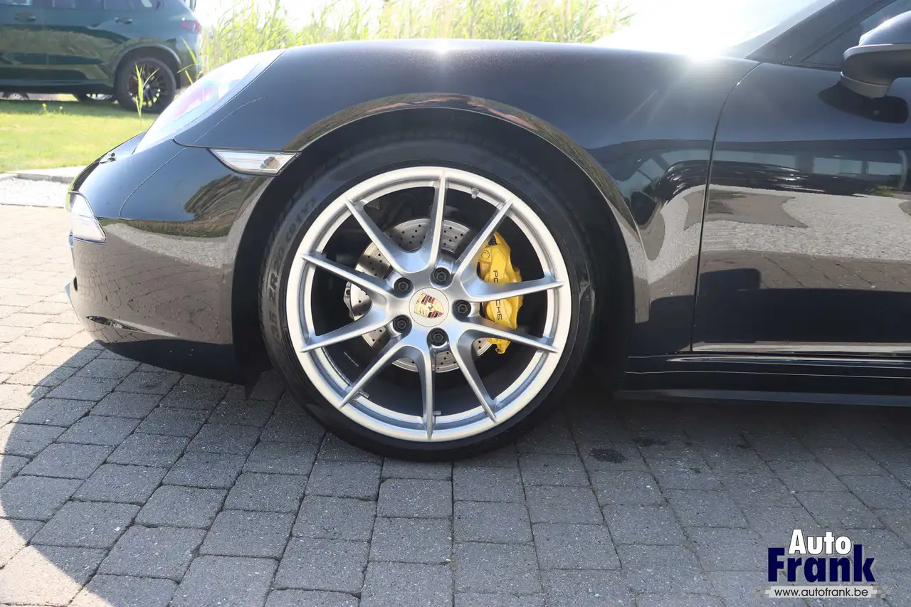 Porsche 911 - 4