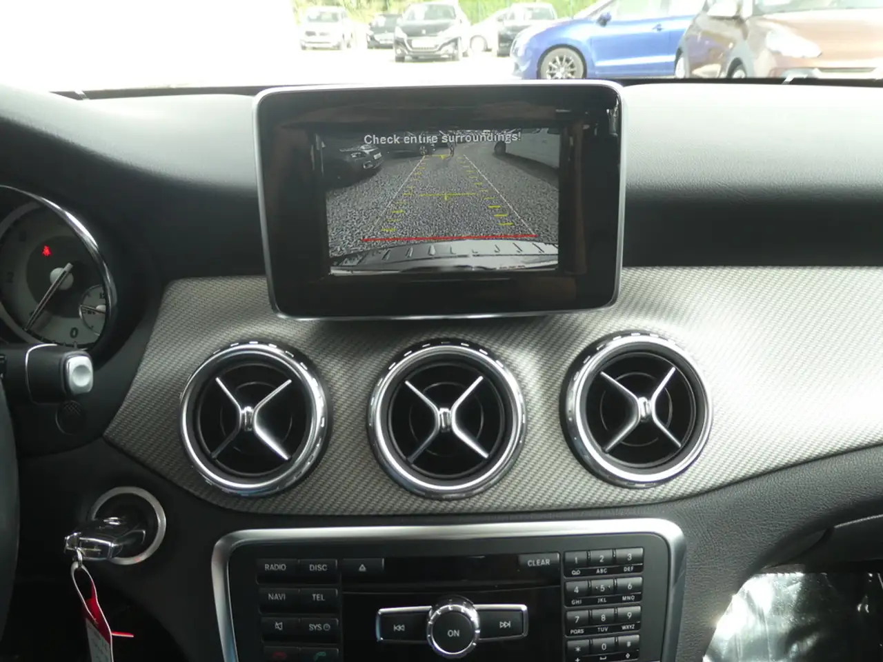 Mercedes-Benz GLA 180 - 9