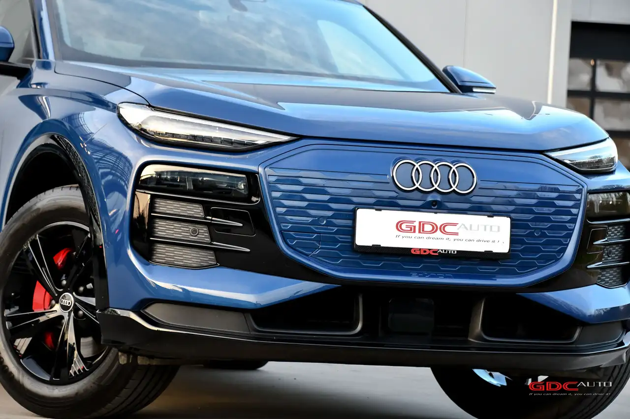 Audi Q6 e-tron - 12