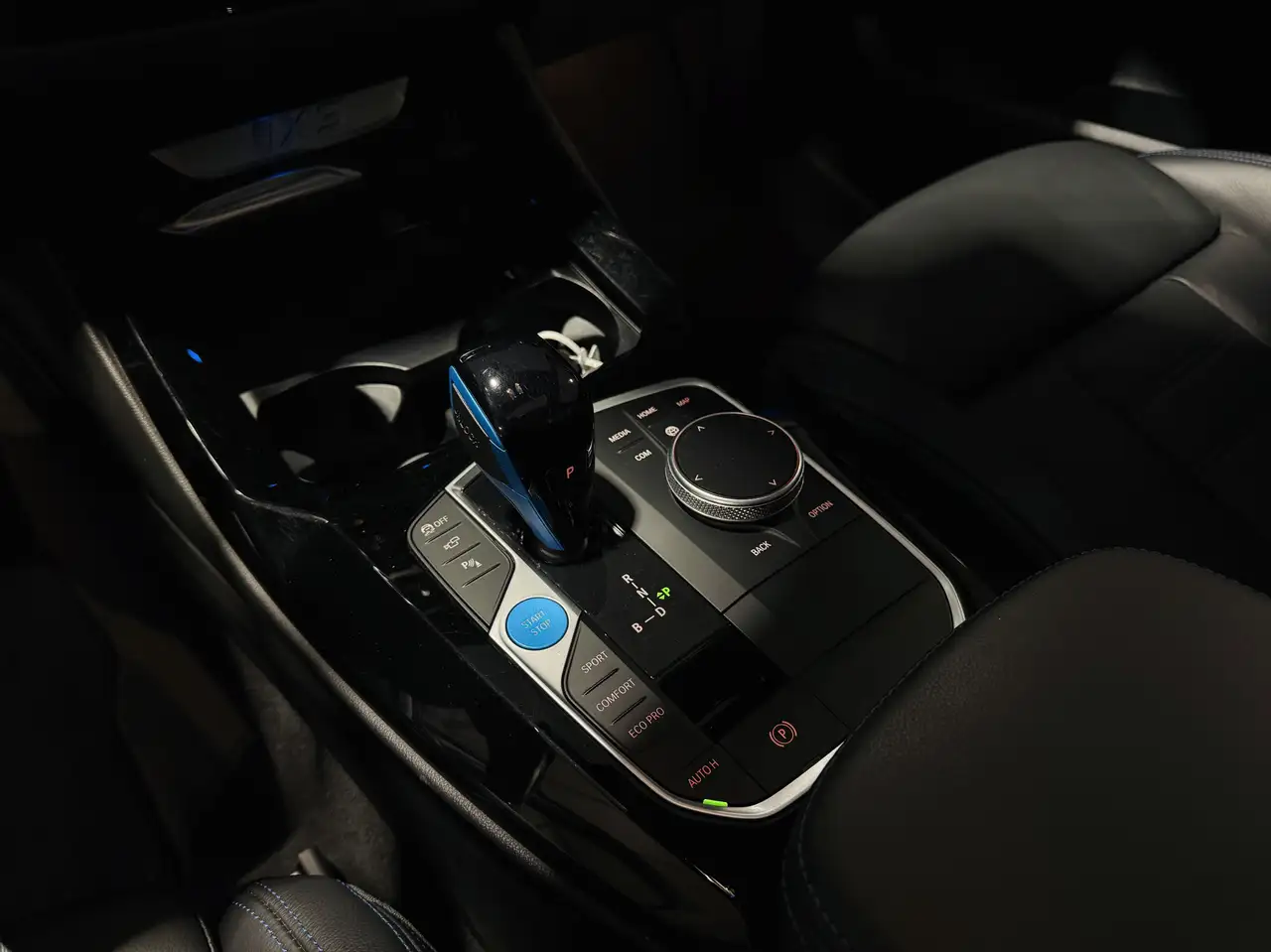 BMW iX3 - 5