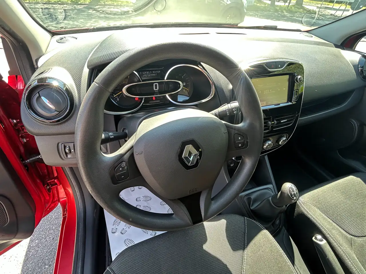Renault Clio - 12