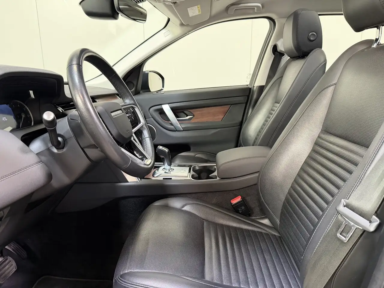 Land Rover Discovery Sport - 8