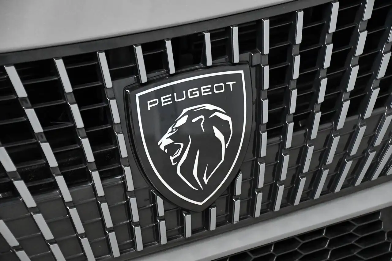 Peugeot 408 - 7