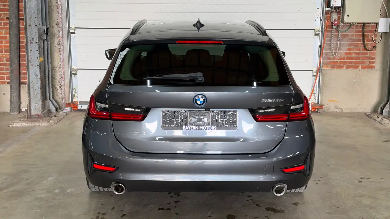 BMW 320 - 7