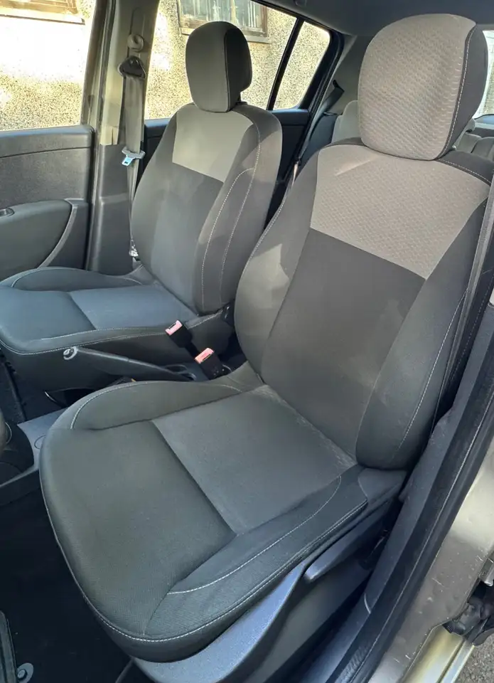 Renault Clio - 10