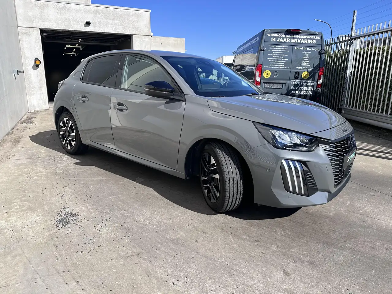 Peugeot 208 - 11