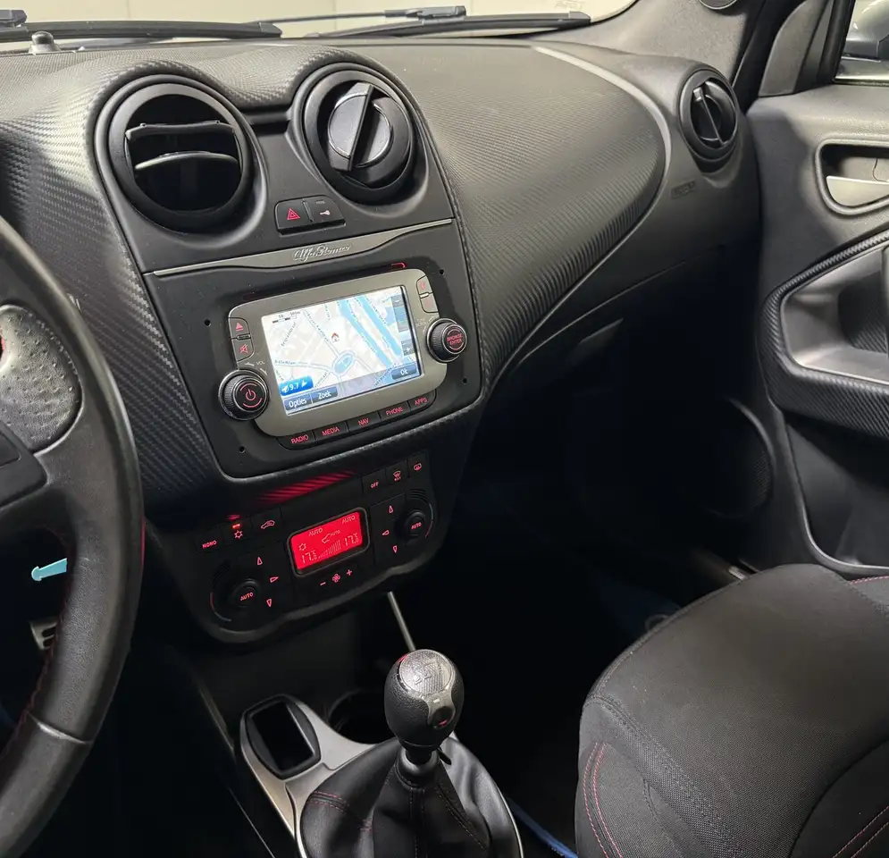 Alfa Romeo MiTo - 12
