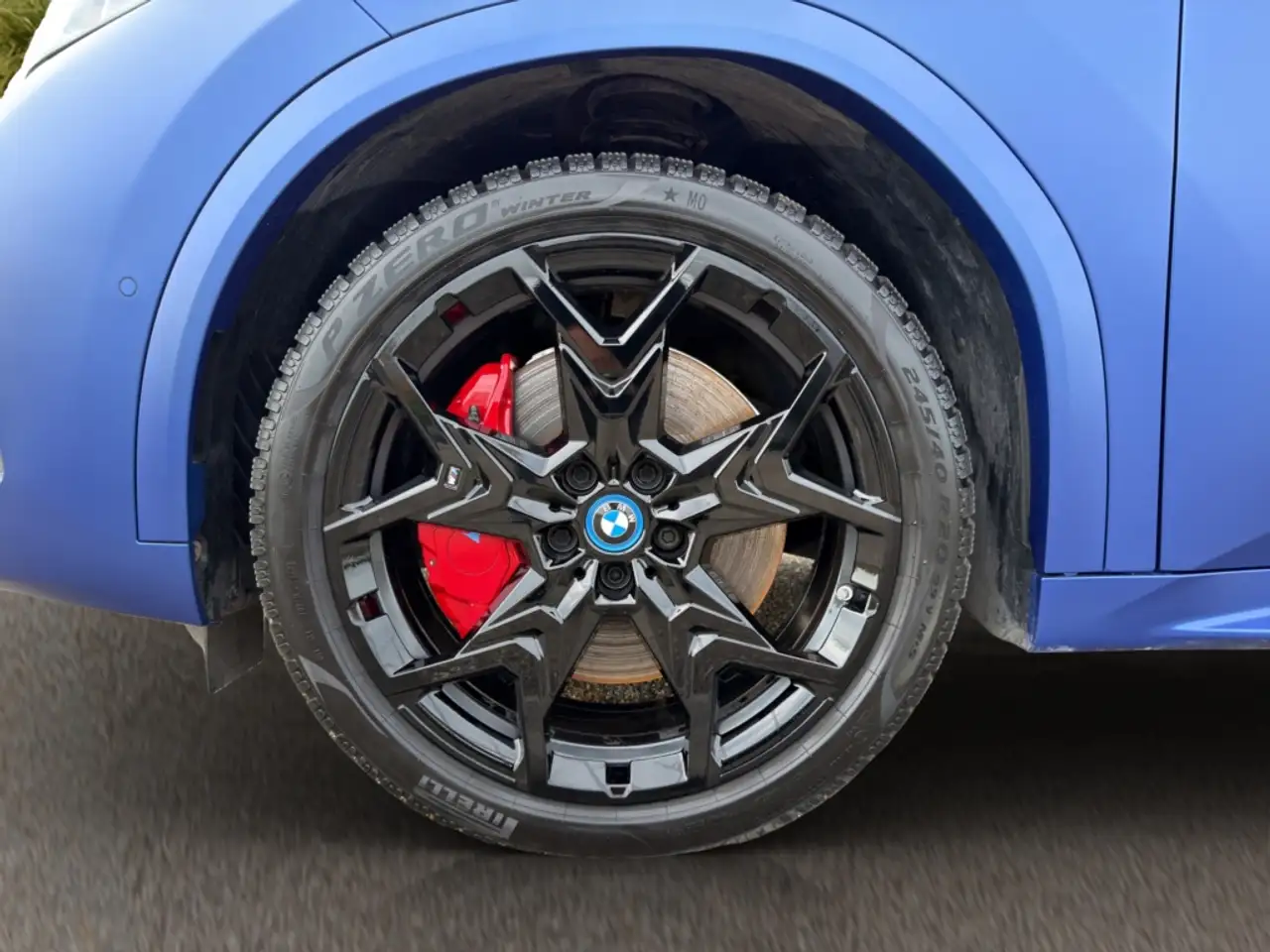 BMW iX2 - 10