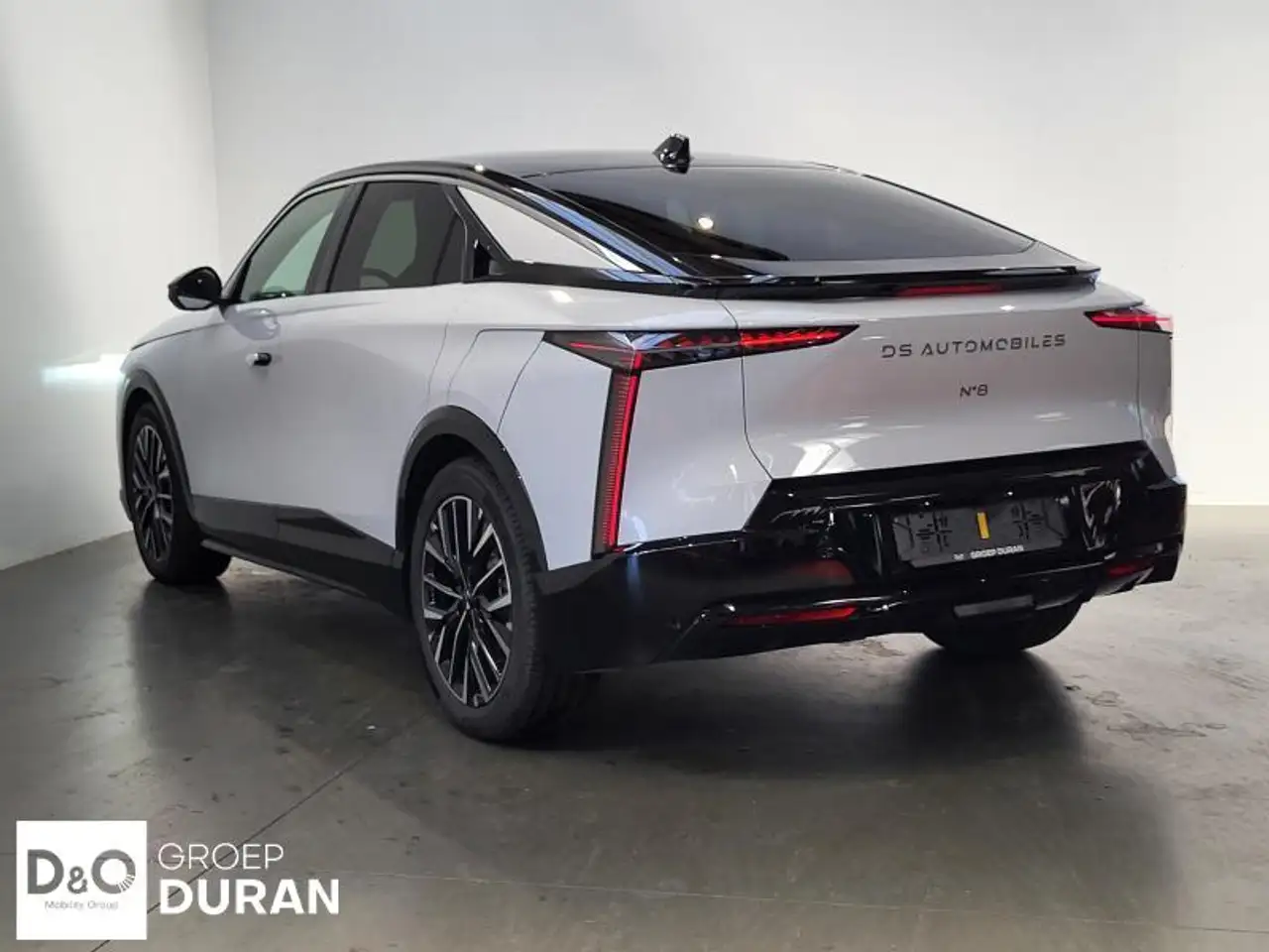 DS Automobiles N°8 - 3