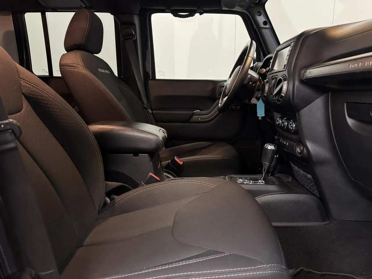 Jeep Wrangler - 2
