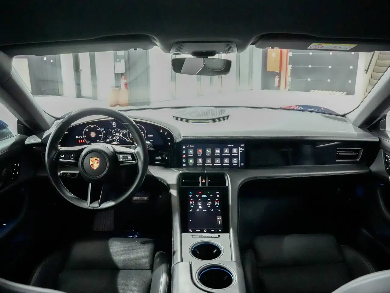 Porsche Taycan - 10