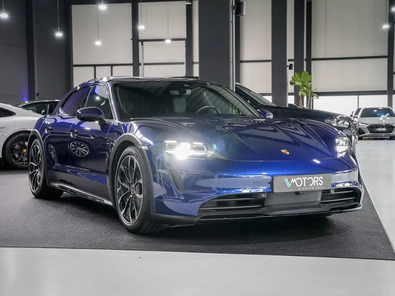 Porsche Taycan - 7