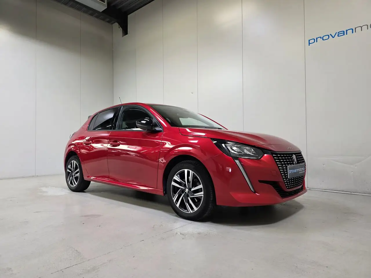 Peugeot 208 - 5