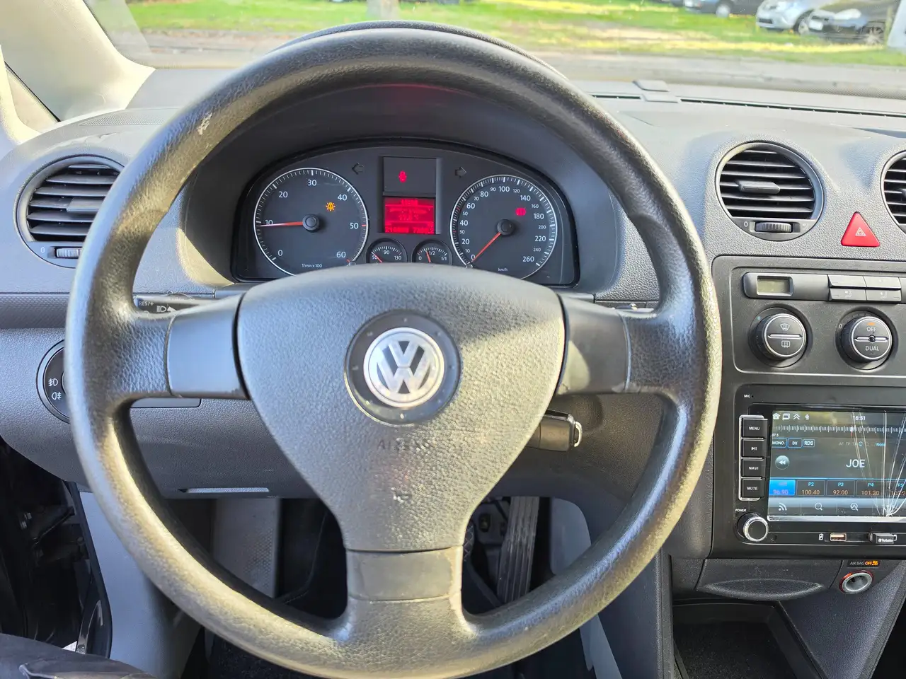 Volkswagen Caddy - 9