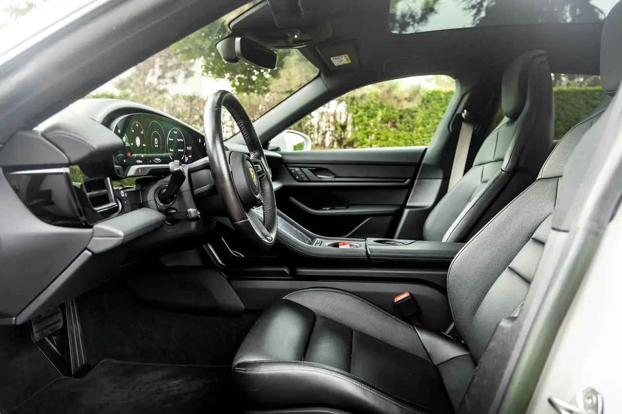 Porsche Taycan - 5