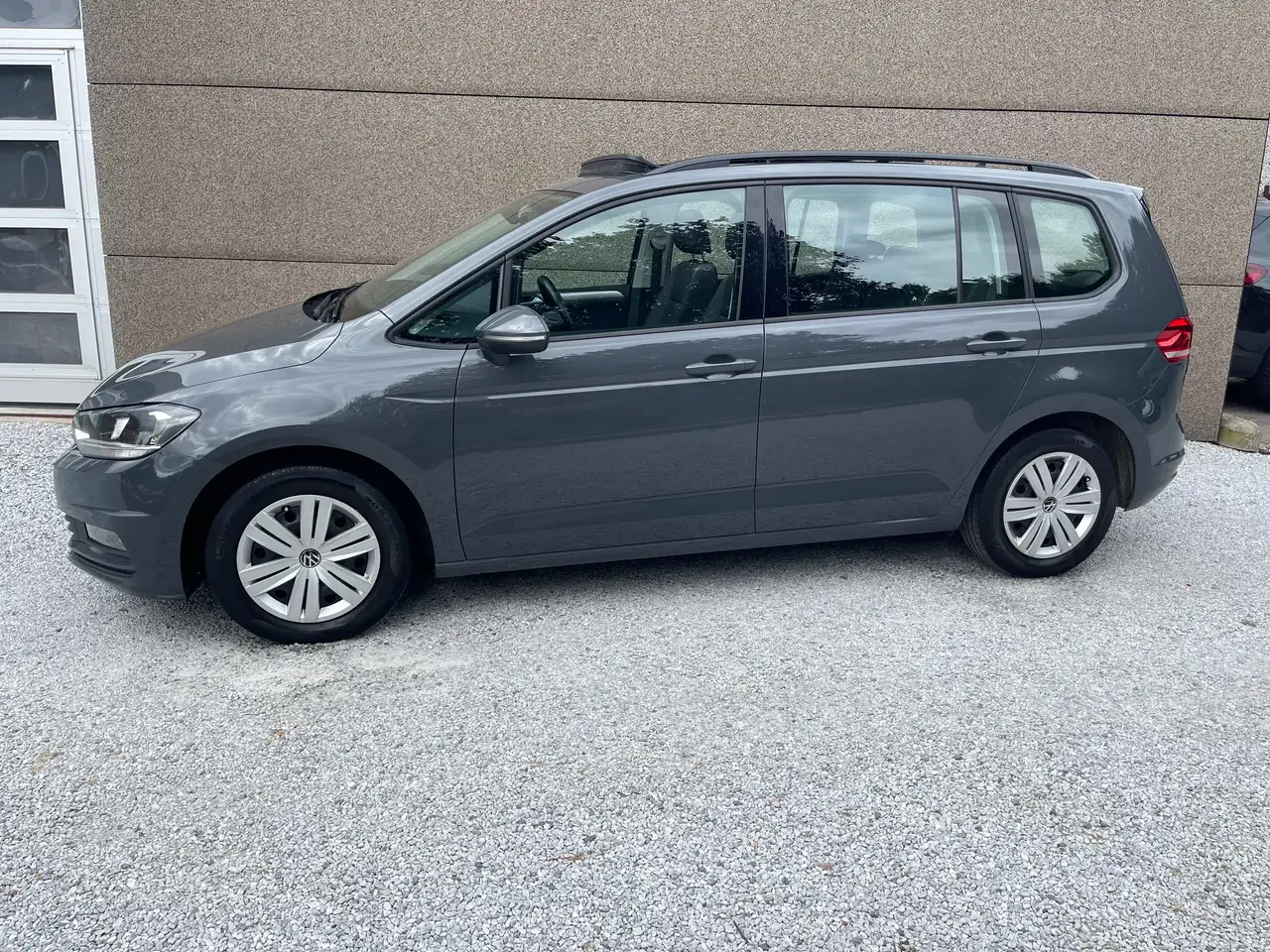 Volkswagen Touran - 2