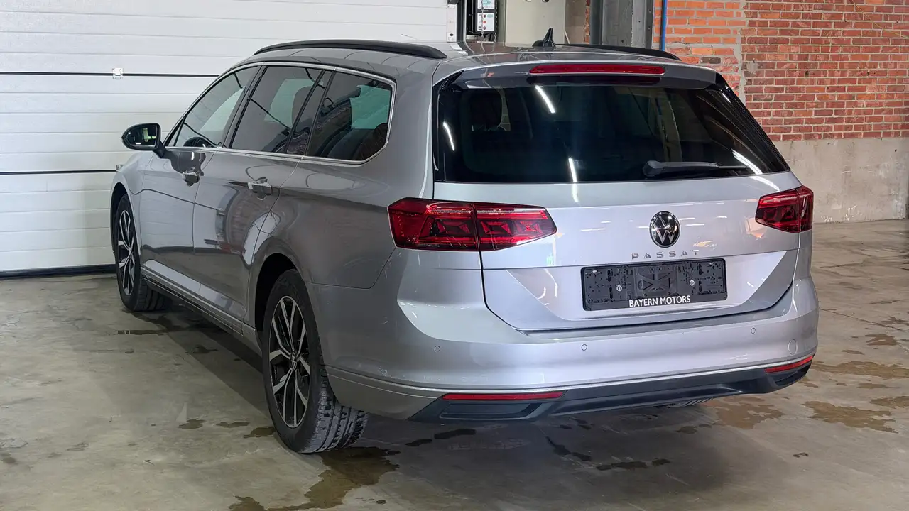Volkswagen Passat Variant - 7