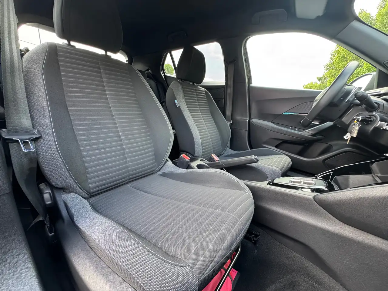 Peugeot 2008 - 12