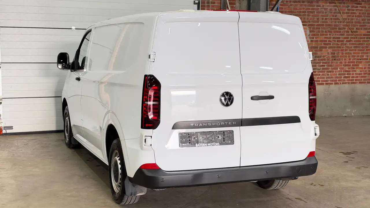 Volkswagen T7 Transporter - 6