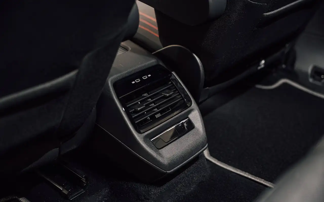 Volkswagen ID.4 - 11