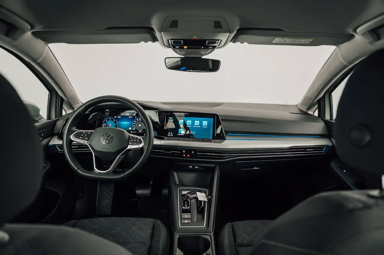Volkswagen Golf - 12