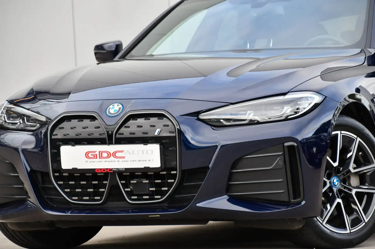 BMW i4 - 8