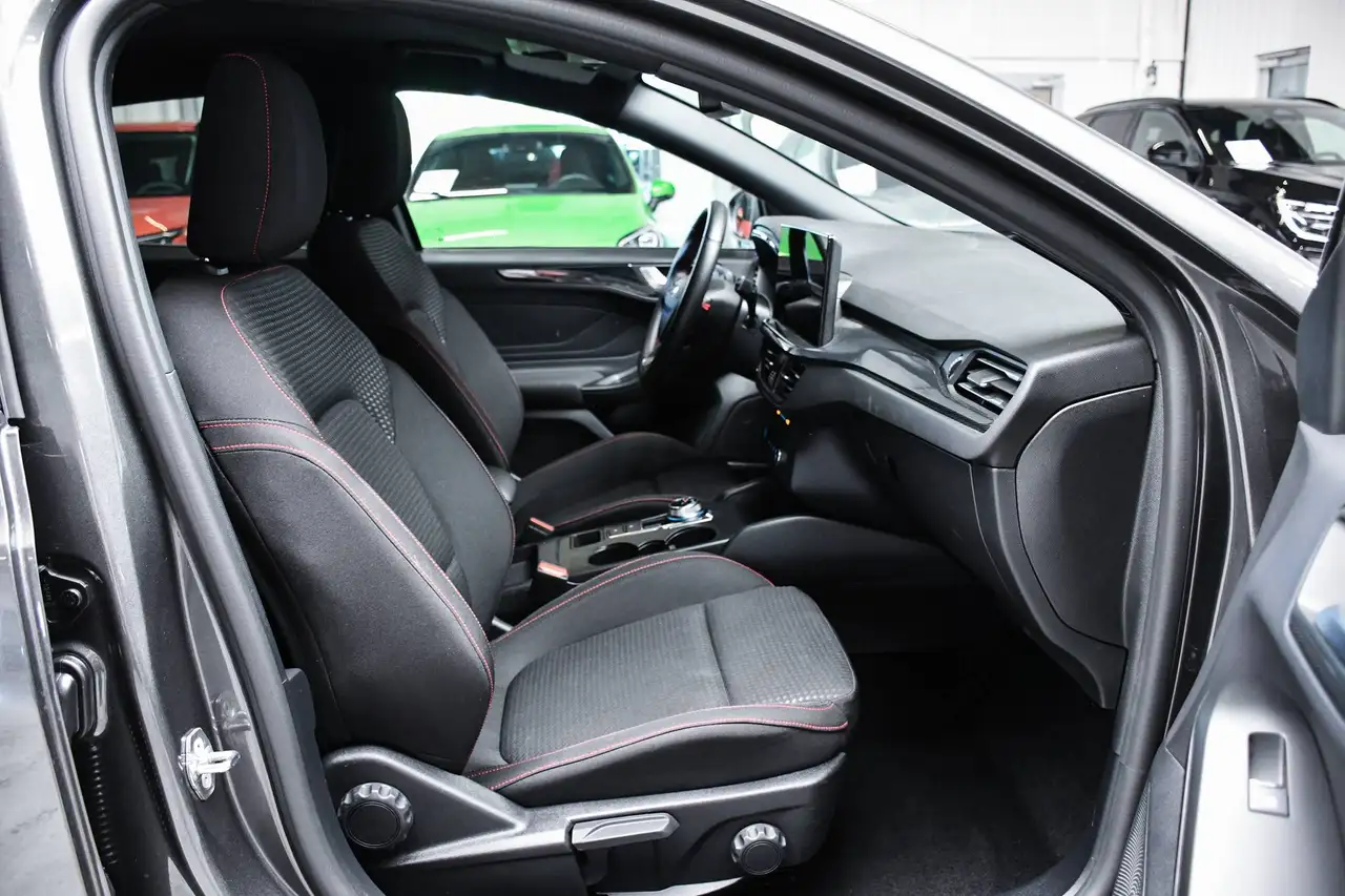 Ford Focus - 6