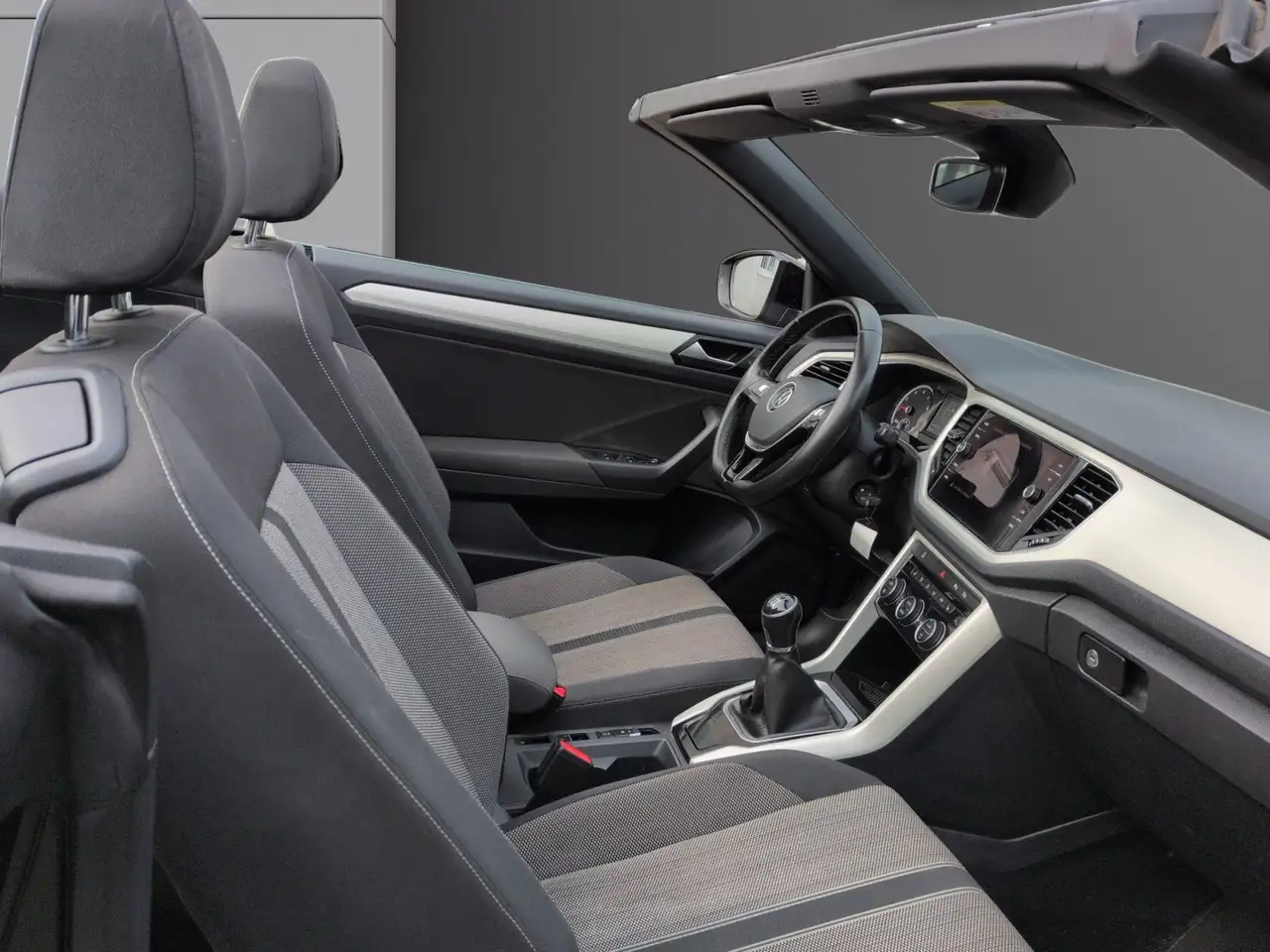 Volkswagen T-Roc - 8