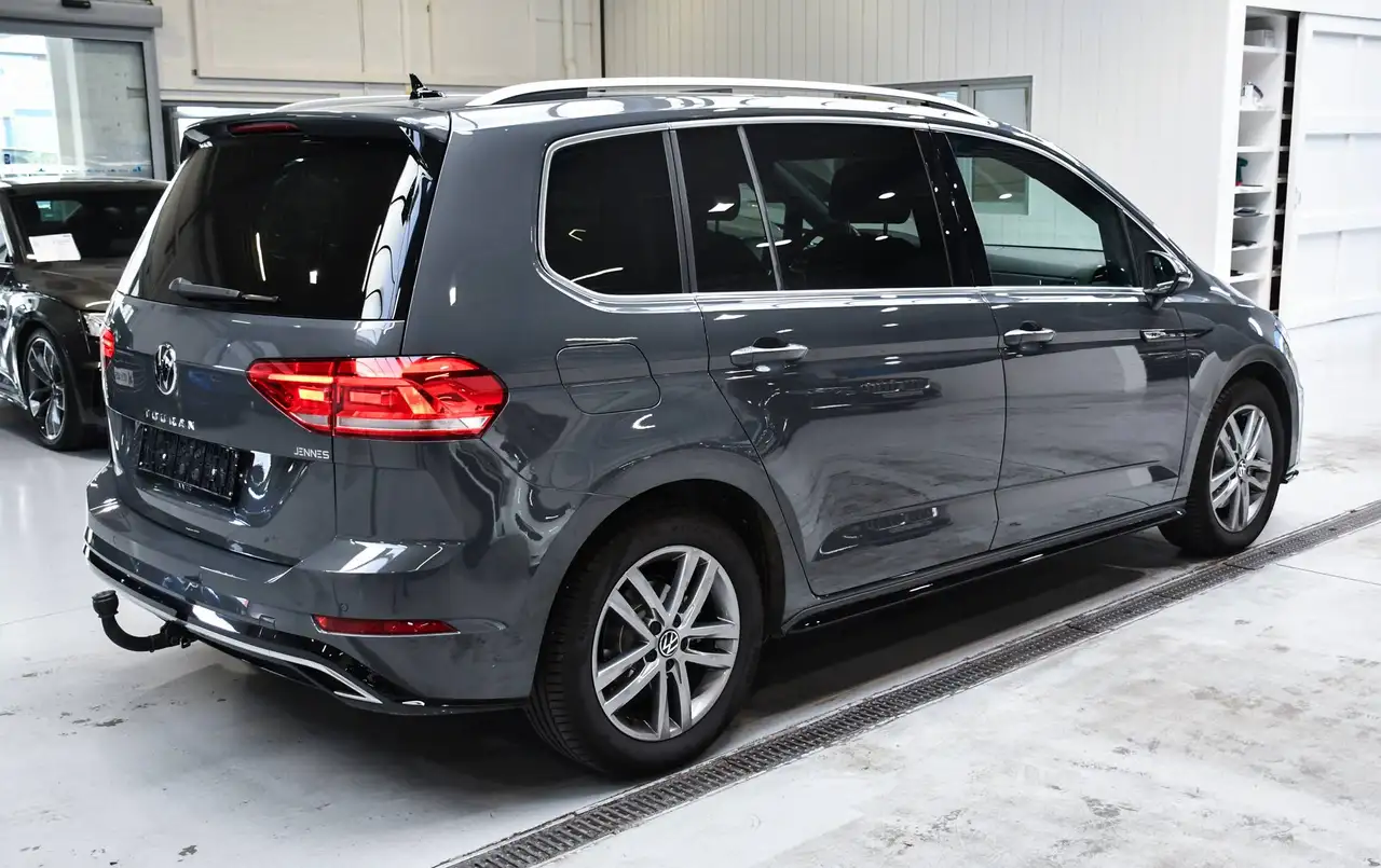 Volkswagen Touran - 3