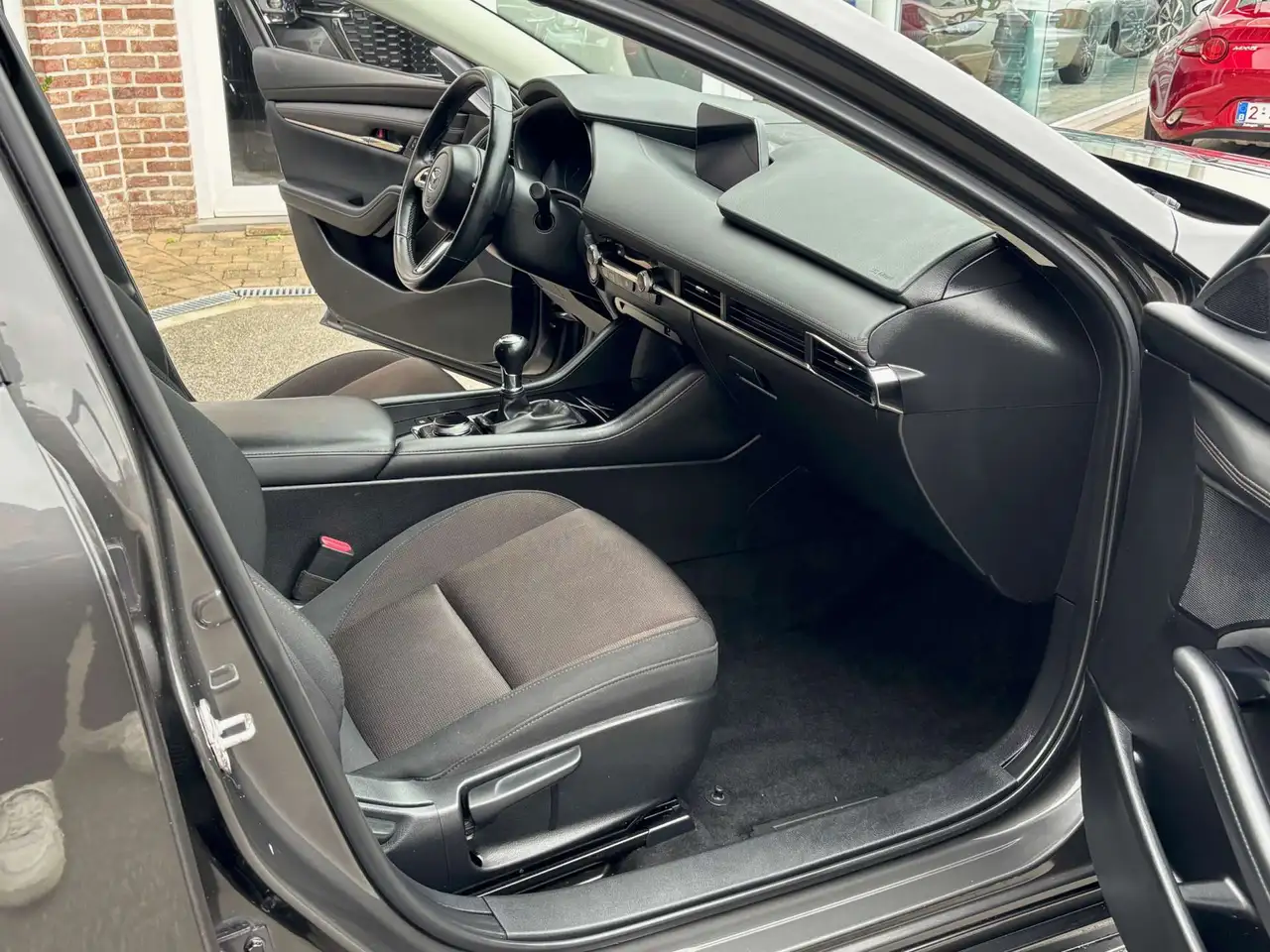 Mazda 3 - 6