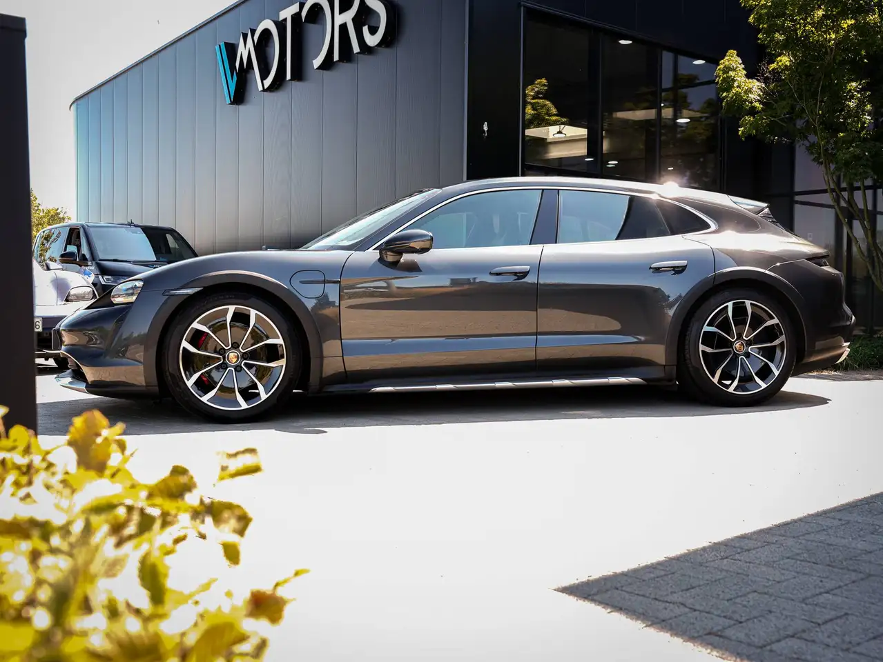 Porsche Taycan - 2