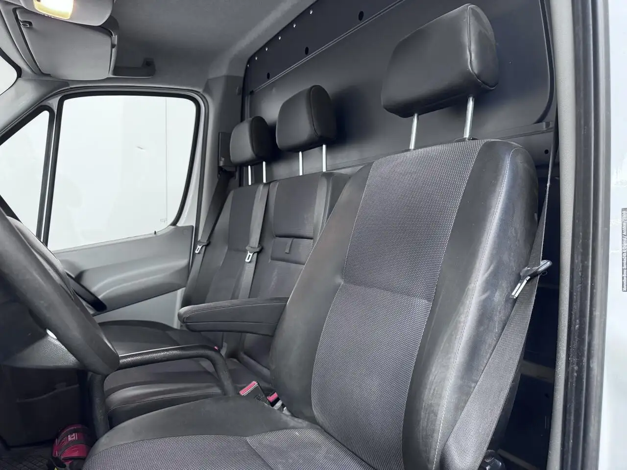 Mercedes-Benz Sprinter - 10