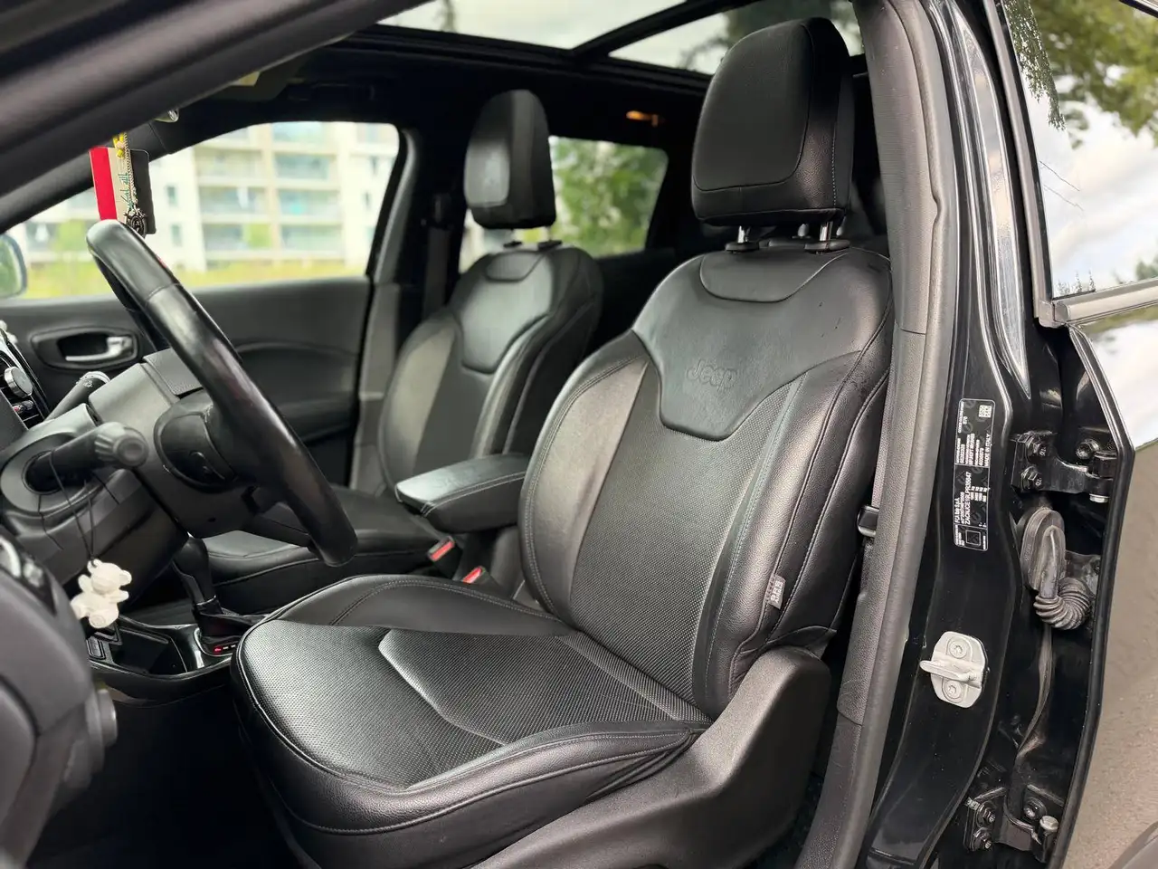 Jeep Compass - 12