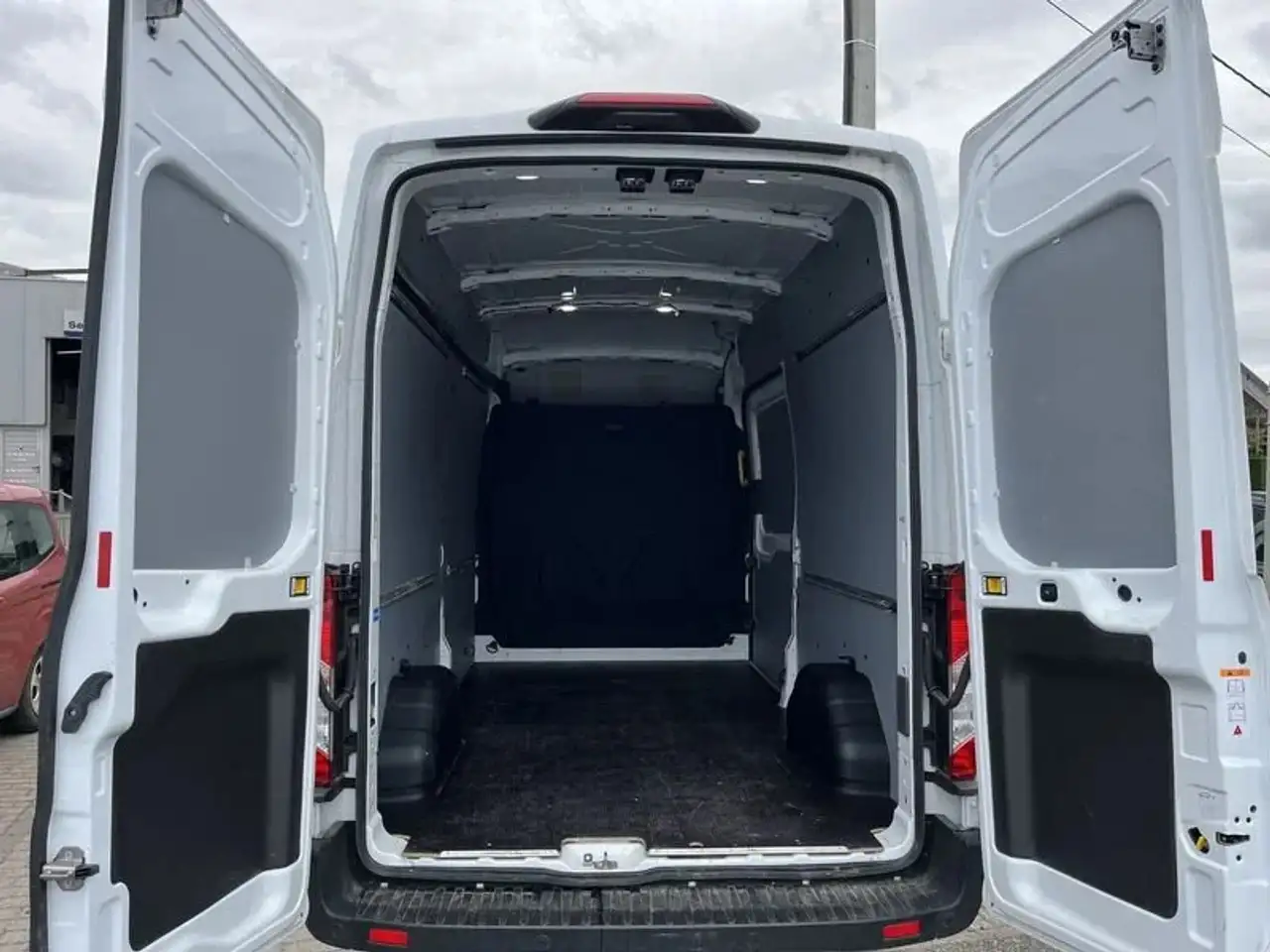 Ford Transit - 7